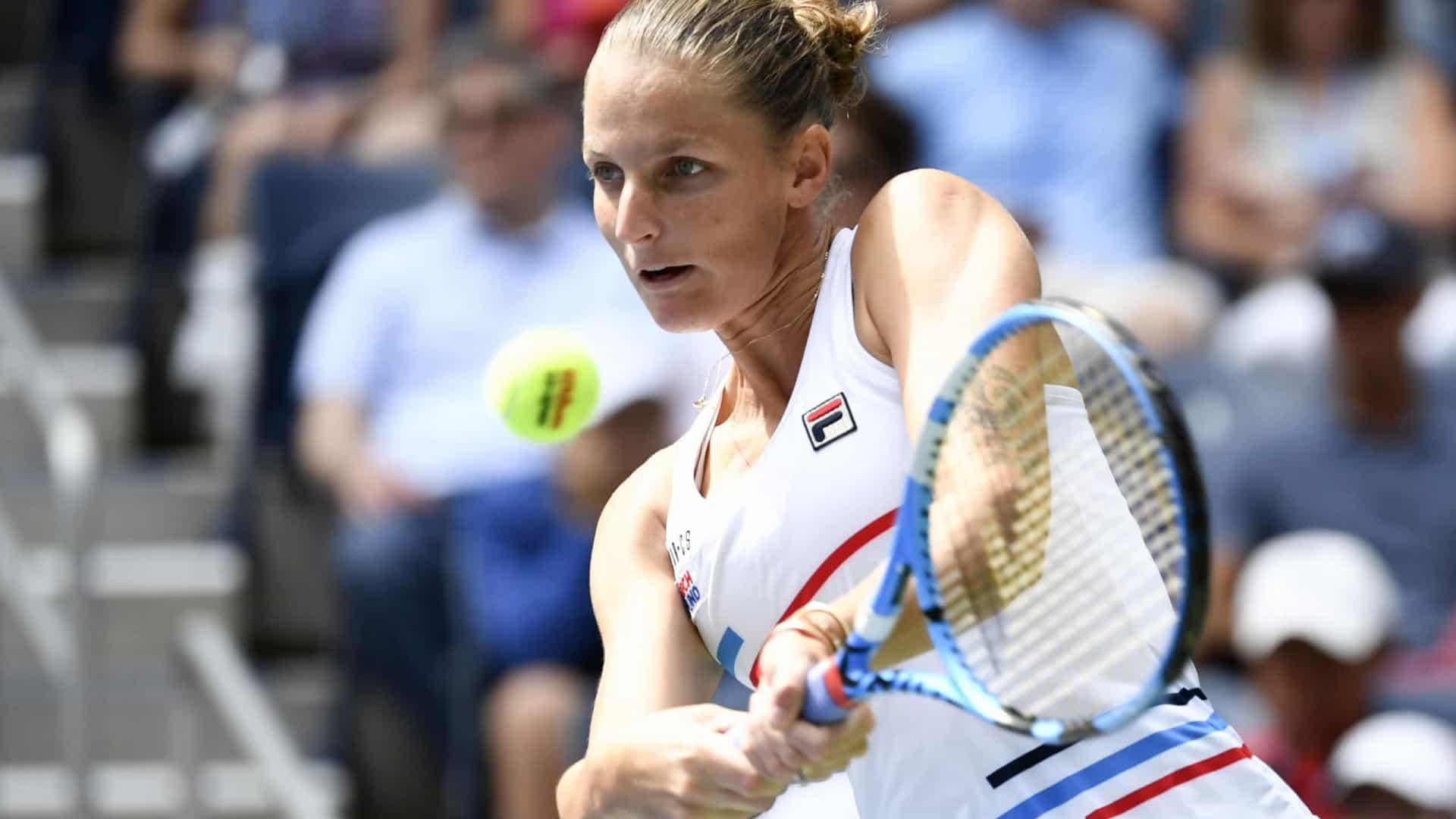 Número 2 do mundo, Pliskova tem estreia prejudicada pela chuva