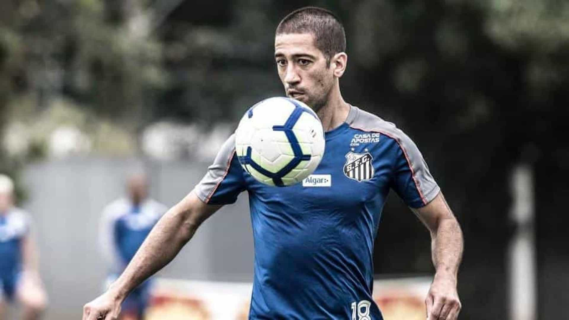 Evandro mira desencantar no Santos contra o seu ex-time