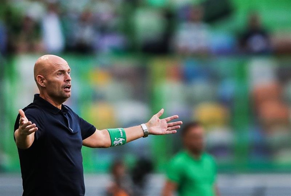 Após quatro rodadas no Campeonato Português, Sporting demite o técnico Marcel Keizer