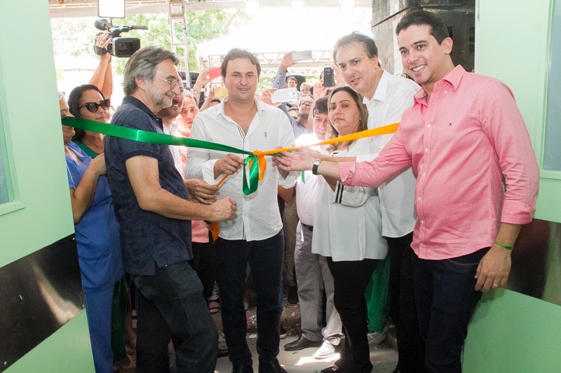 Governador inaugura reforma do Hospital do Eusébio e já autoriza nova ampliação