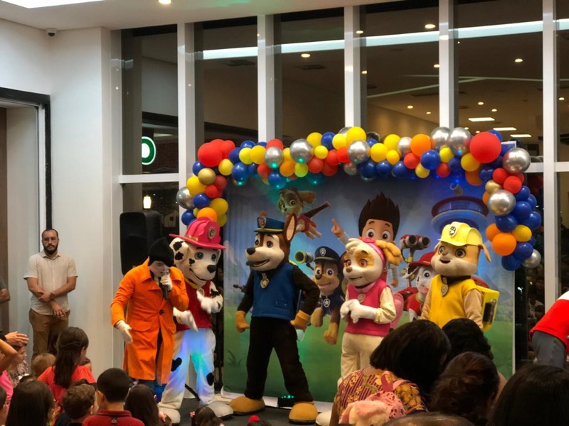 Patrulha Canina faz show no La Plaza Shopping; Semana da Criança termina neste sábado com contação de história e algodão doce