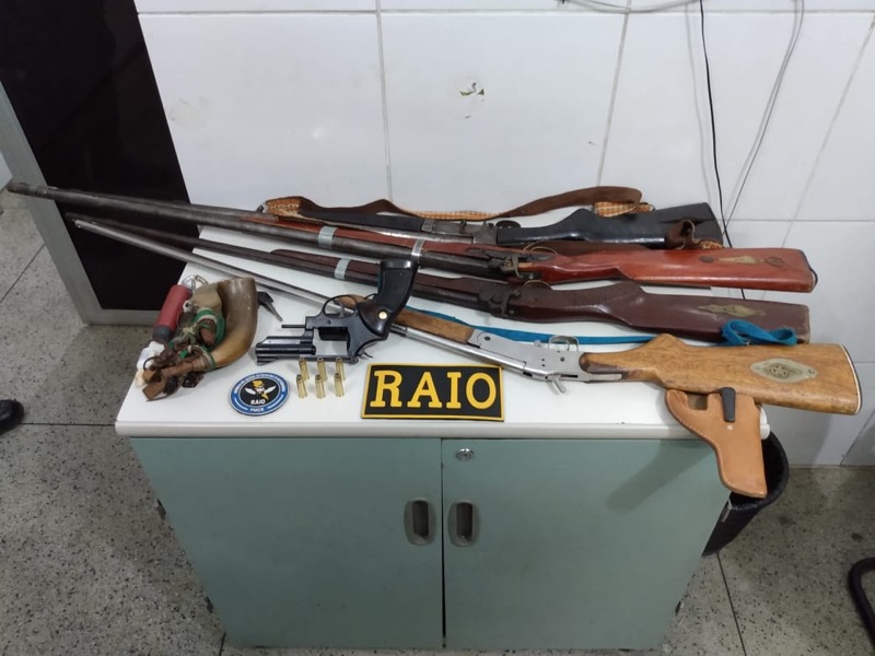 BPRAIO apreende cinco armas de fogo durante ação policial em Caririaçu-CE