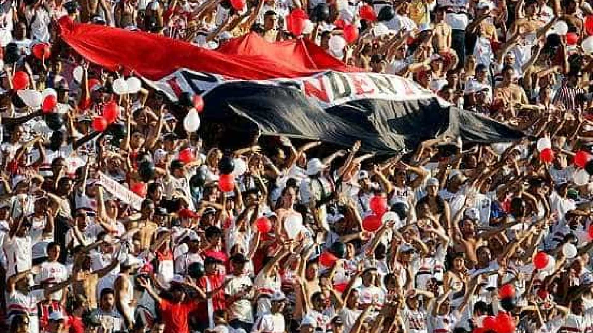 Torcida do São Paulo cria movimento no Twitter para saída do presidente