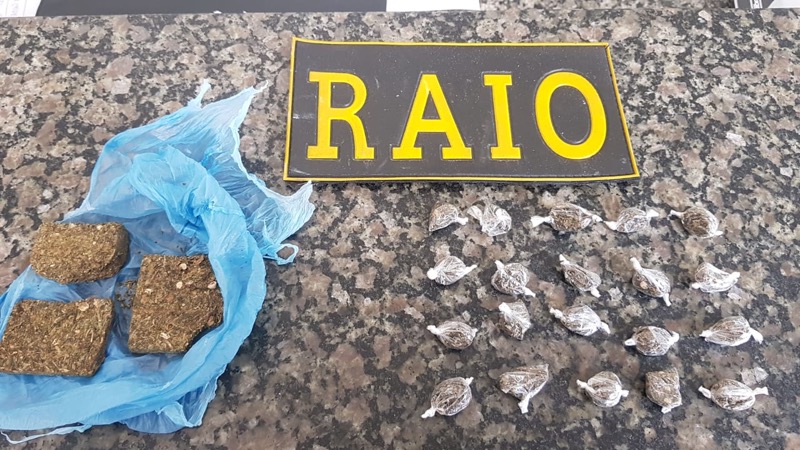 RAIO prende dupla com maconha em posto de combustível no Crato