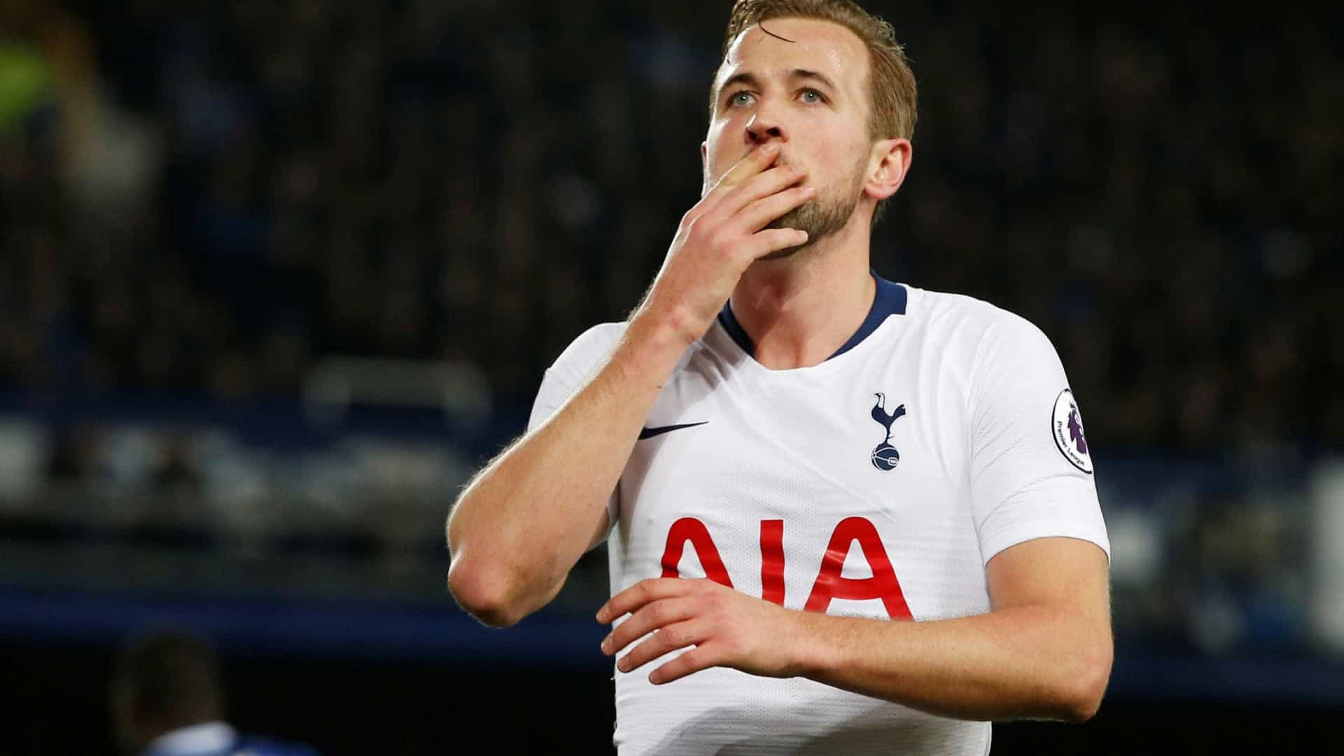 Tottenham volta atrás e desiste de dispensar funcionários