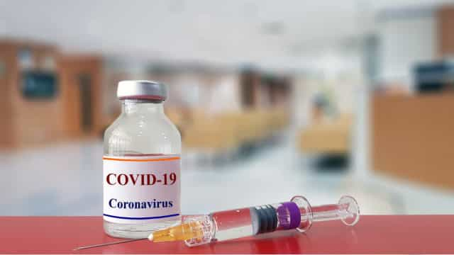 Covid-19: Farmacêutico morre após testar medicamento criado por ele