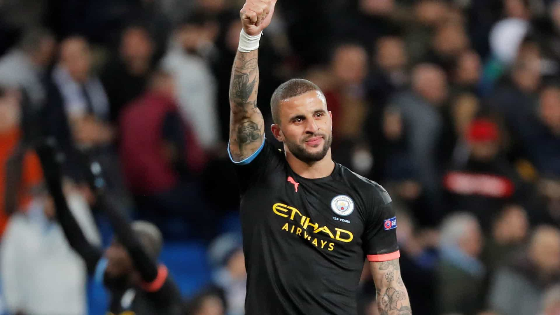 Kyle Walker desrespeita confinamento e diz ser vítima de assédio moral