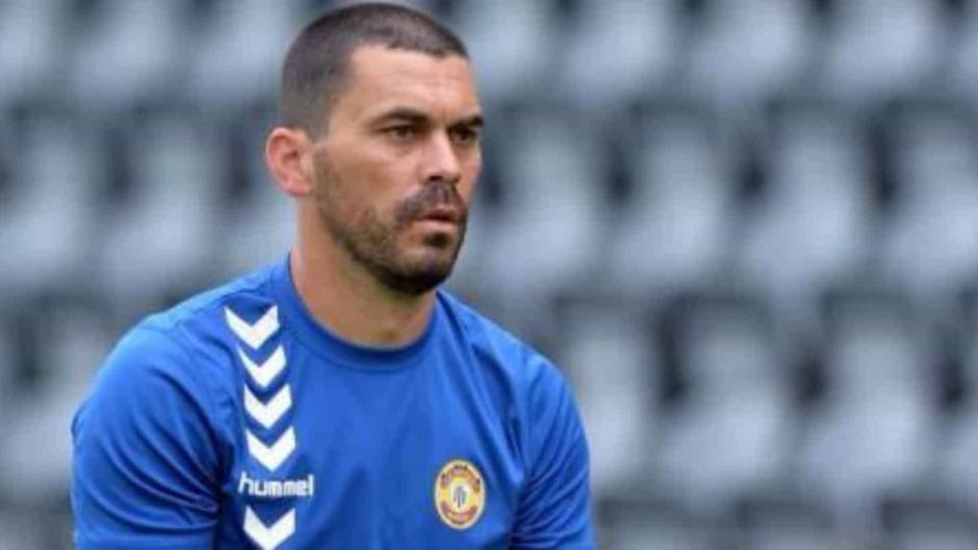 Ex-goleiro brasileiro morre aos 35 anos, após luta contra leucemia