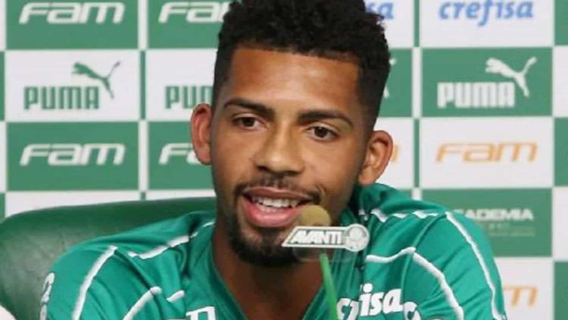 Ex-Palmeiras Matheus Fernandes testa positivo para covid-19