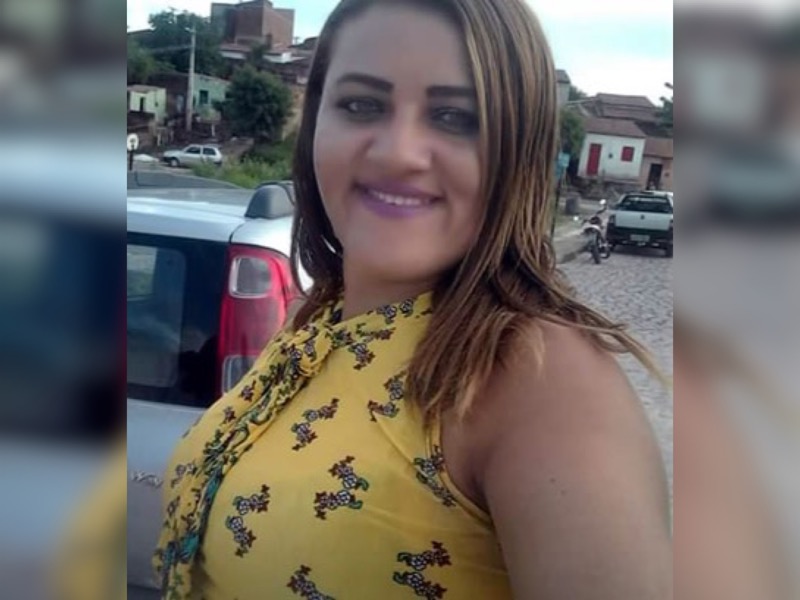 Mulher de 25 anos é morta a tiros em Lavras da Mangabeira-CE