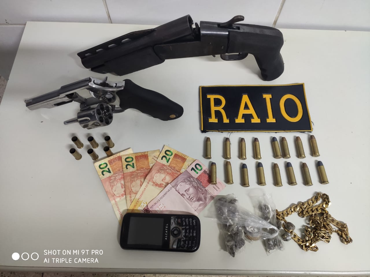 Armas são apreendidas e suspeito baleado após troca de tiros com BPRAIO Crato em Juazeiro do Norte