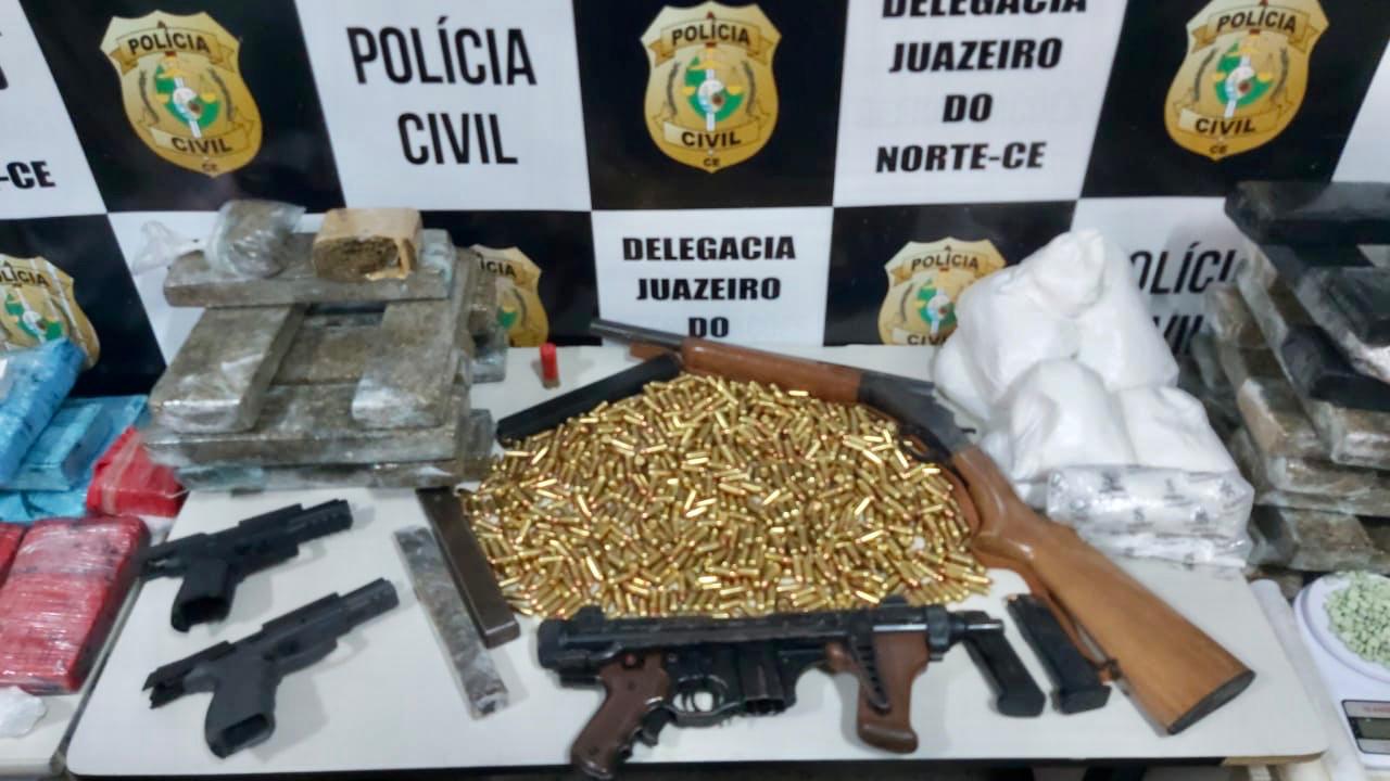 Dupla é presa com mais de 30 kg de droga, quatro armas de fogo e mil munições em Juazeiro do Norte-CE