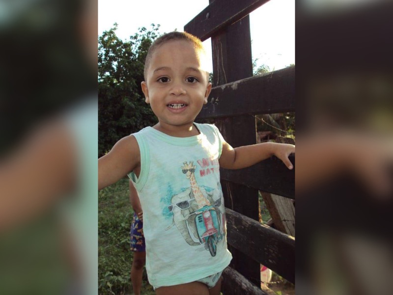 Criança de 2 anos de idade morre eletrocutada após colocar carregador de celular na boca em Crato-CE