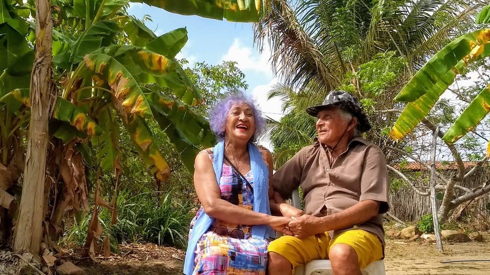 Com namoro proibido na adolescência, casal tem reencontro após 62 anos e passa a morar junto, no Ceará