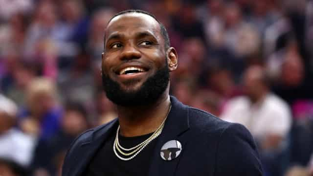 LeBron diz que jogar com seu filho Bronny é um dos objetivos da sua carreira