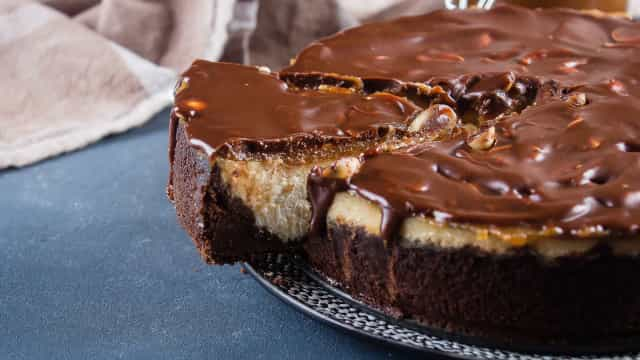 Sobremesas divinais: Cheesecake de caramelo, chocolate e coco