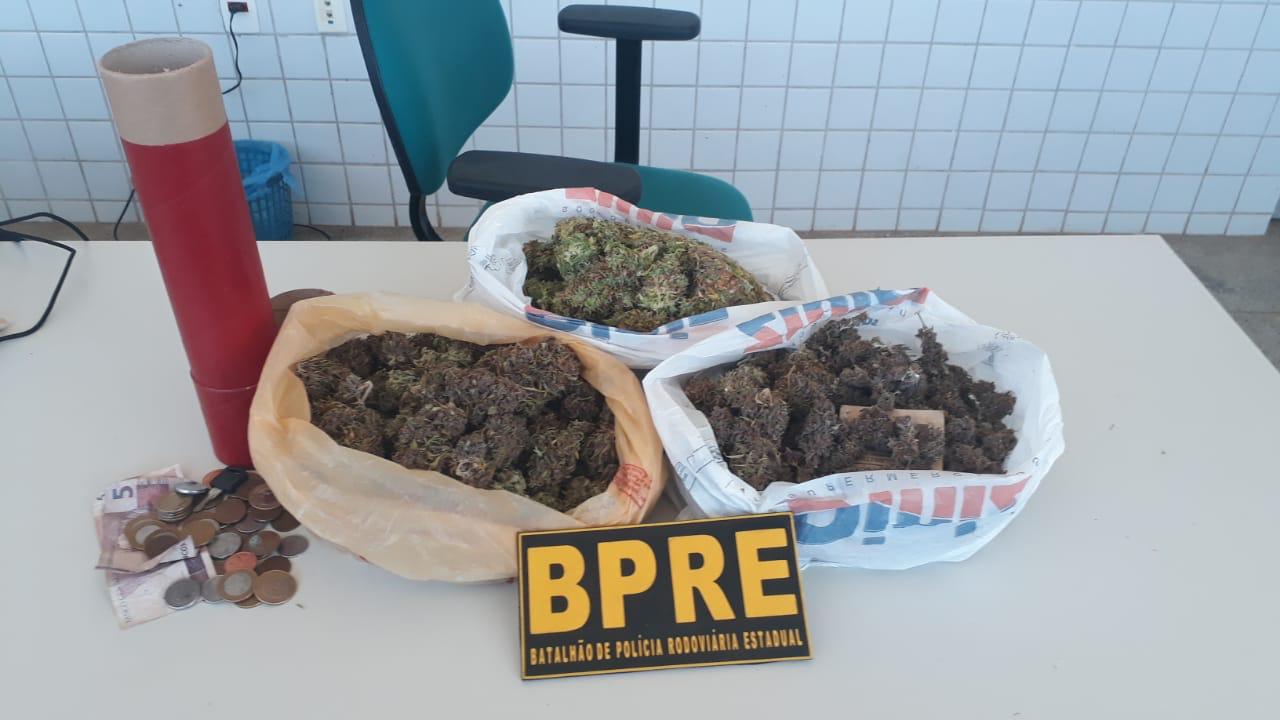 Potengi: Polícia flagra quase 1kg de maconha em carro de luxo e prende proprietário