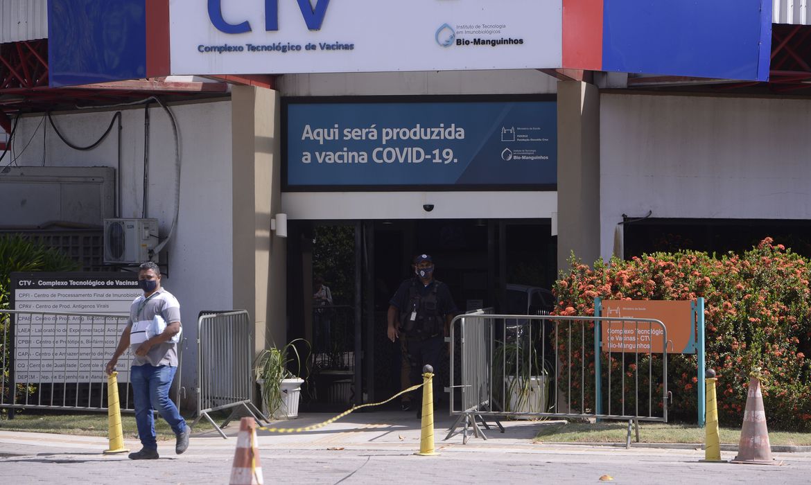 OMS escolhe Fiocruz para produção de vacinas contra covid-19