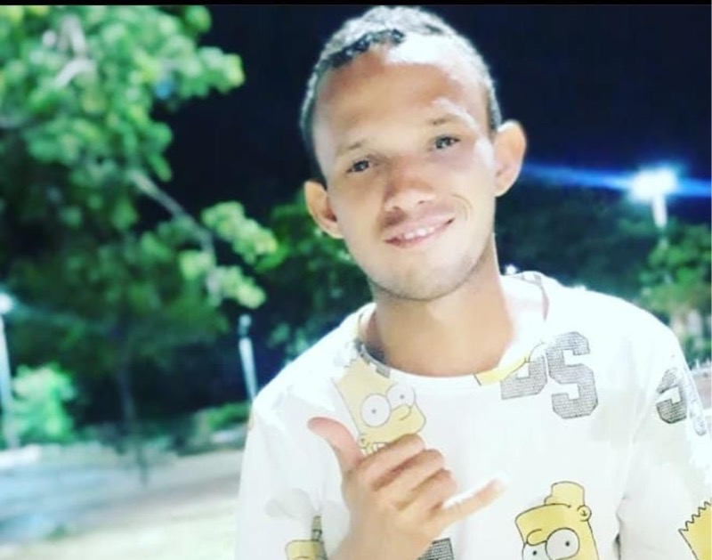 Jovem é assassinado por assaltantes a caminho do trabalho em Juazeiro do Norte