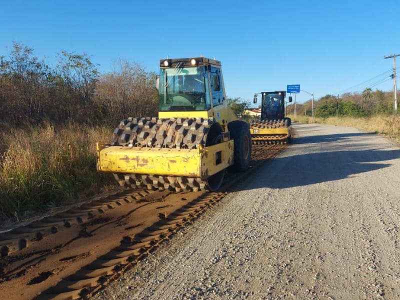 Ceará começa 2022 com 464 km de obras rodoviárias em andamento