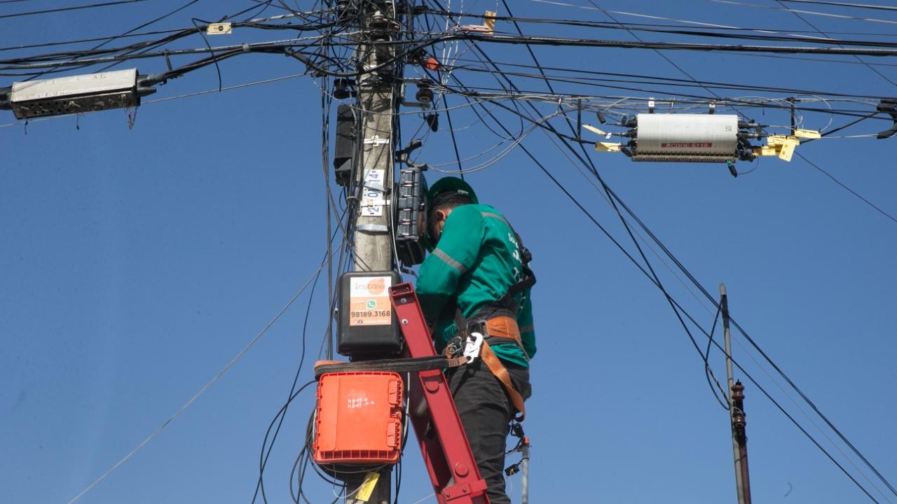 Cobrança de provedores de internet para instalação de equipamentos em postes é suspensa