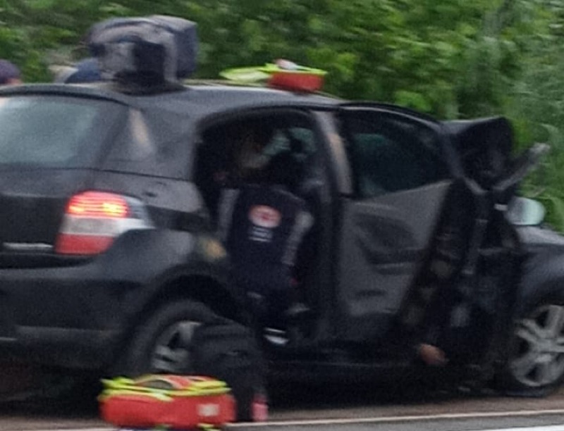 Grave acidente entre carro e microônibus deixa uma pessoa morta em Lavras da Mangabeira