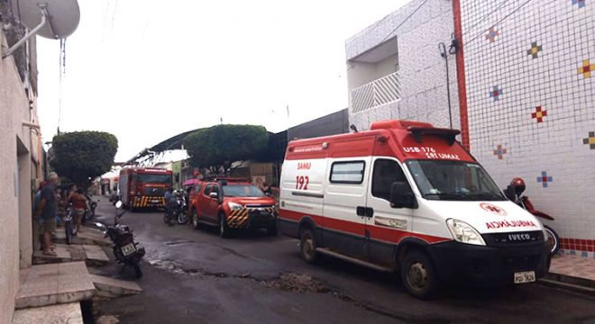 Bombeiros tentam resgatar mulheres ‘engolidas’ por cacimba em Juazeiro do Norte