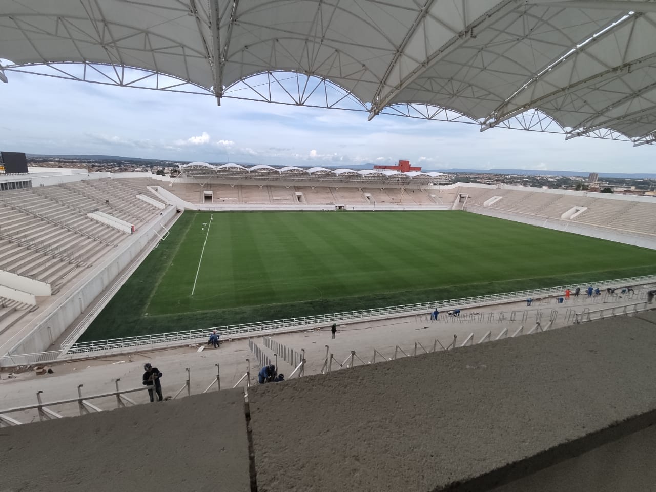 Sejuv visita Arena Romeirão e tem reunião com clubes do Cariri