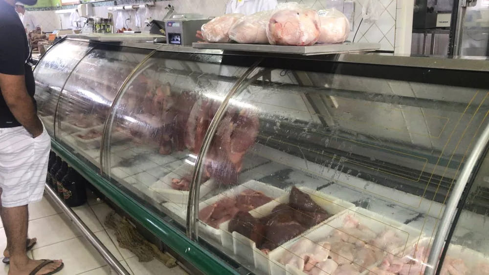 Aumento de 25% na conta de energia vai deixar alimentos refrigerados mais caros no Ceará a partir de maio, diz associação