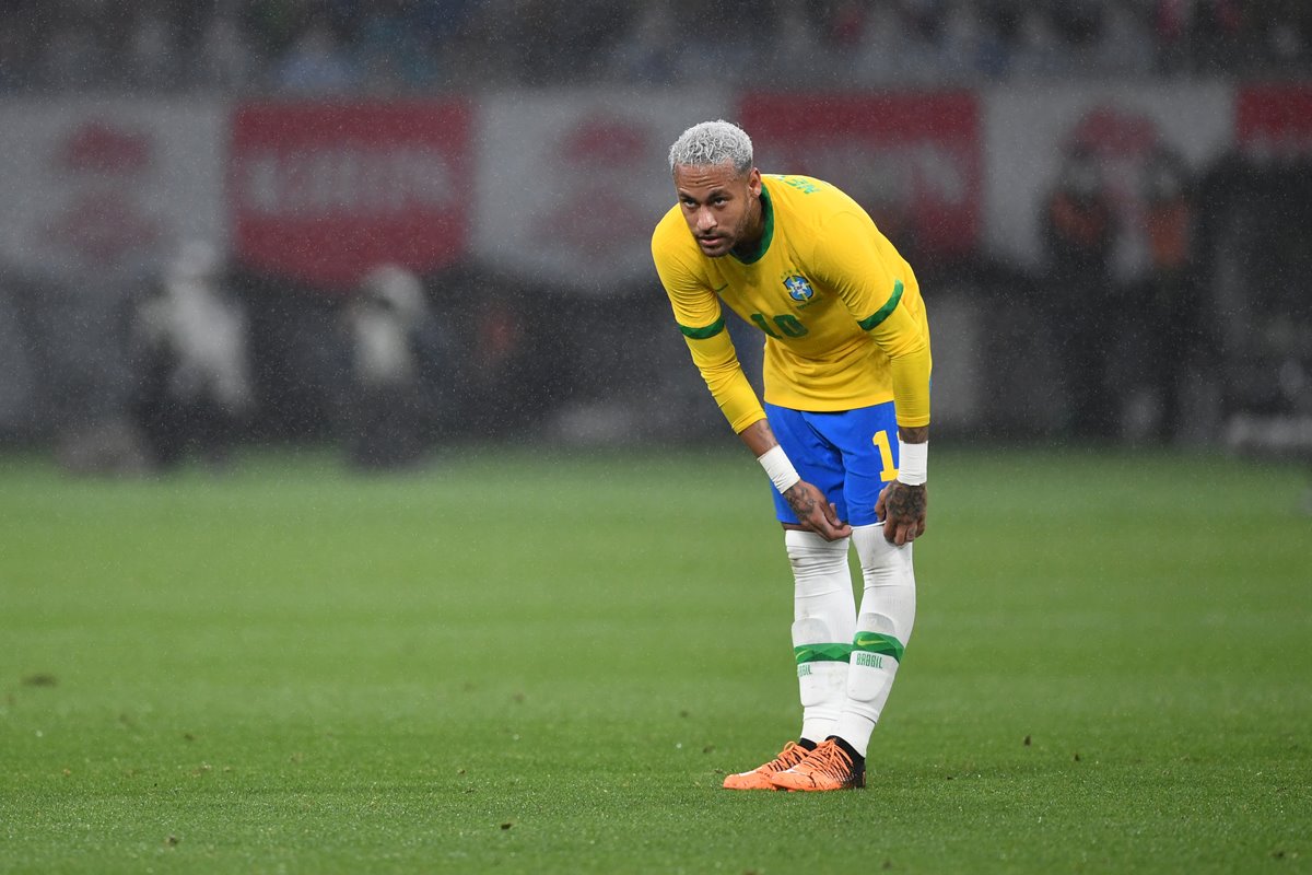 Neymar decide de pênalti, e Brasil vence o Japão em amistoso