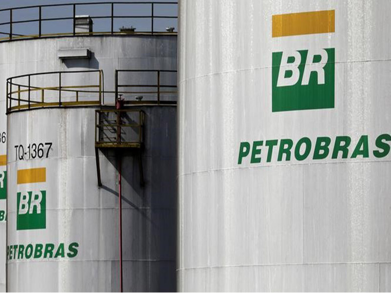 Petrobras reduz preço da gasolina em R$ 0,20 por litro para distribuidoras