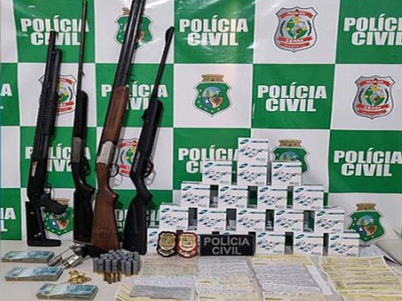 Brejo Santo: policiais apreendem arsenal, cheques e grande quantidade de dinheiro em ofensiva inesperada