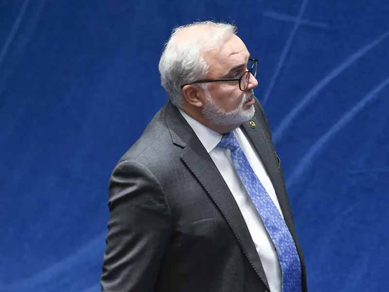 Lula anuncia indicação do senador Jean Paul Prates para presidir a Petrobras