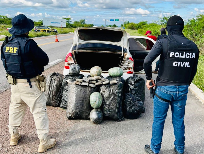 Polícia Civil e PRF prendem maranhense e pernambucano em posse de 102 kg de drogas em Penaforte