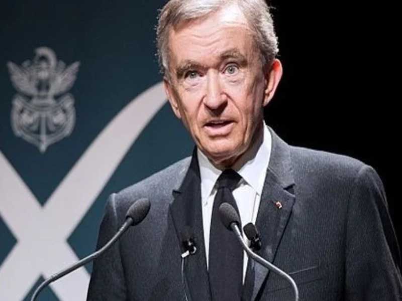 Quem é Bernard Arnault, que acabou de se tornar a pessoa mais rica do mundo