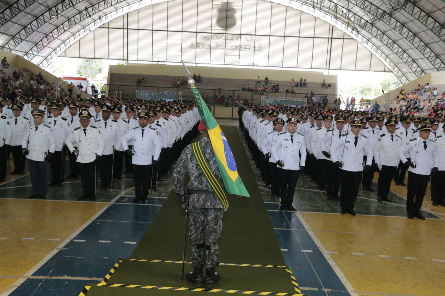 Governo do Ceará realiza promoção de bombeiros e policiais militares no Cariri