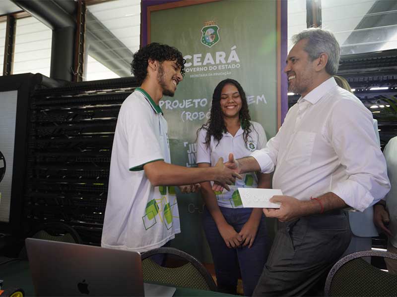 Mais de 70% das escolas da rede estadual do Ceará ofertarão o ensino médio em tempo integral em 2023