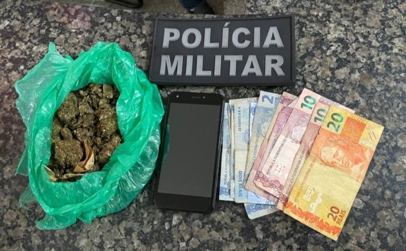 Jovem é preso em flagrante por tráfico de drogas após perseguição policial no Crato