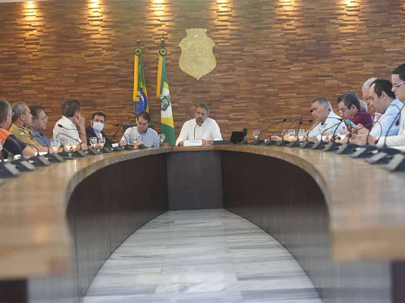 Governador reúne grupo para definir novas ações em municípios atingidos pelas enchentes