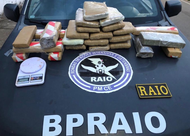 Crato: BPRAIO apreende mais de 17 kg de cocaína enterrada em matagal