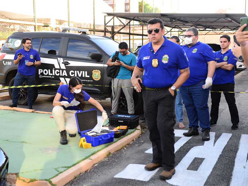 Pefoce realiza simulação de local de crime durante exposição