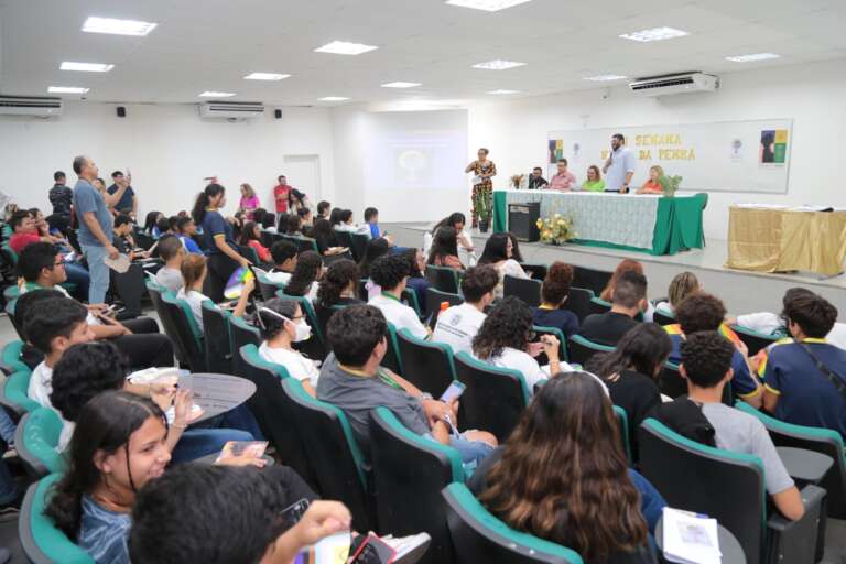 Semana Maria da Penha mobiliza comunidade escolar no combate à violência contra mulher