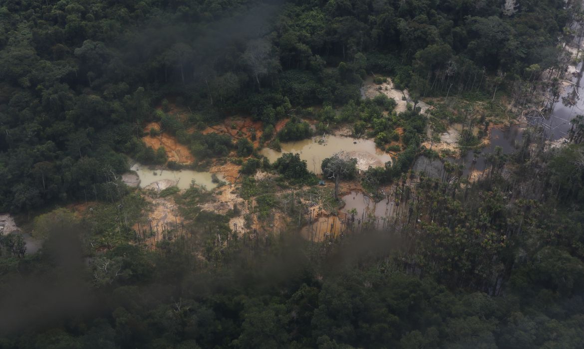 Polícia Federal indicia 40 pessoas por garimpo ilegal em Roraima