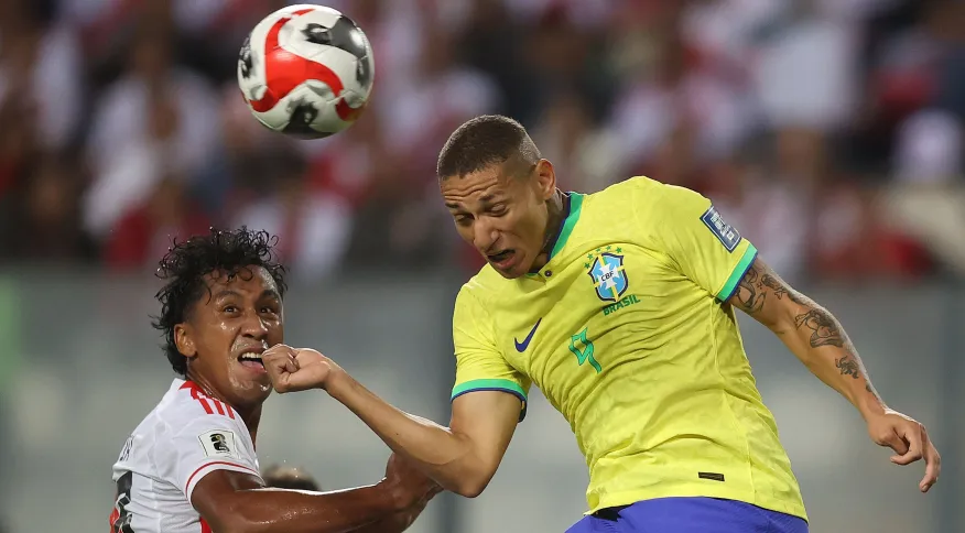 Richarlison diz que vai buscar ajuda psicológica e revela problemas extracampo.