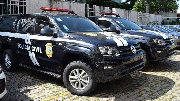 Mãe e filho são presos no Espírito Santo suspeitos de assassinato.