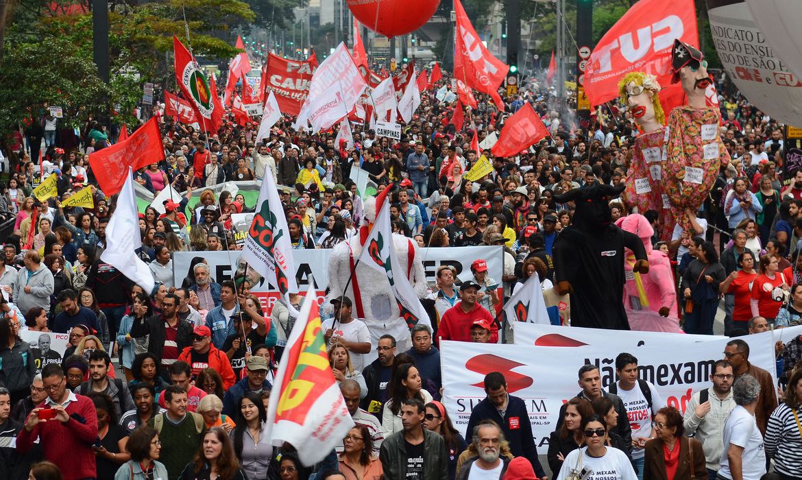 IBGE aponta que 9,2% das pessoas ocupadas são sindicalizadas