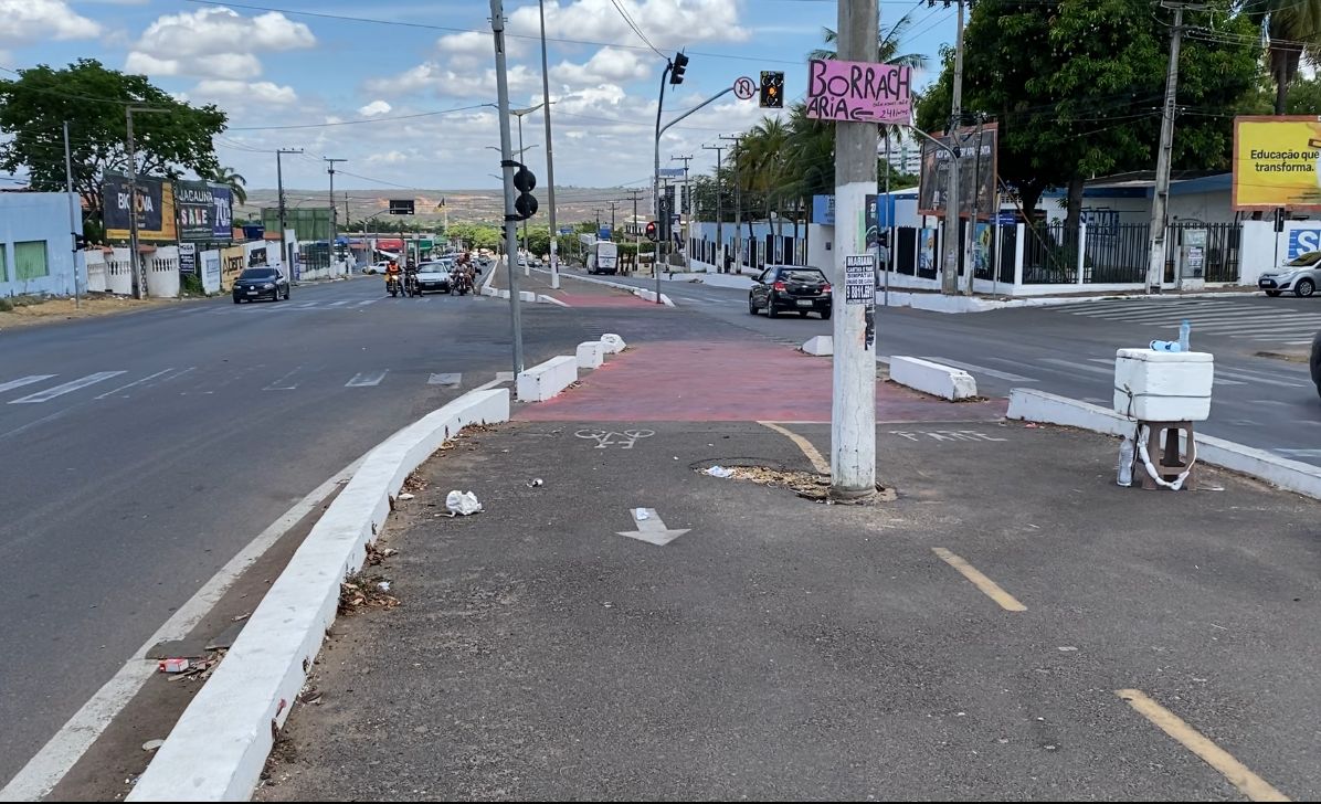 Imprudência de motoristas na avenida Leão Sampaio preocupa pedestres e ciclistas