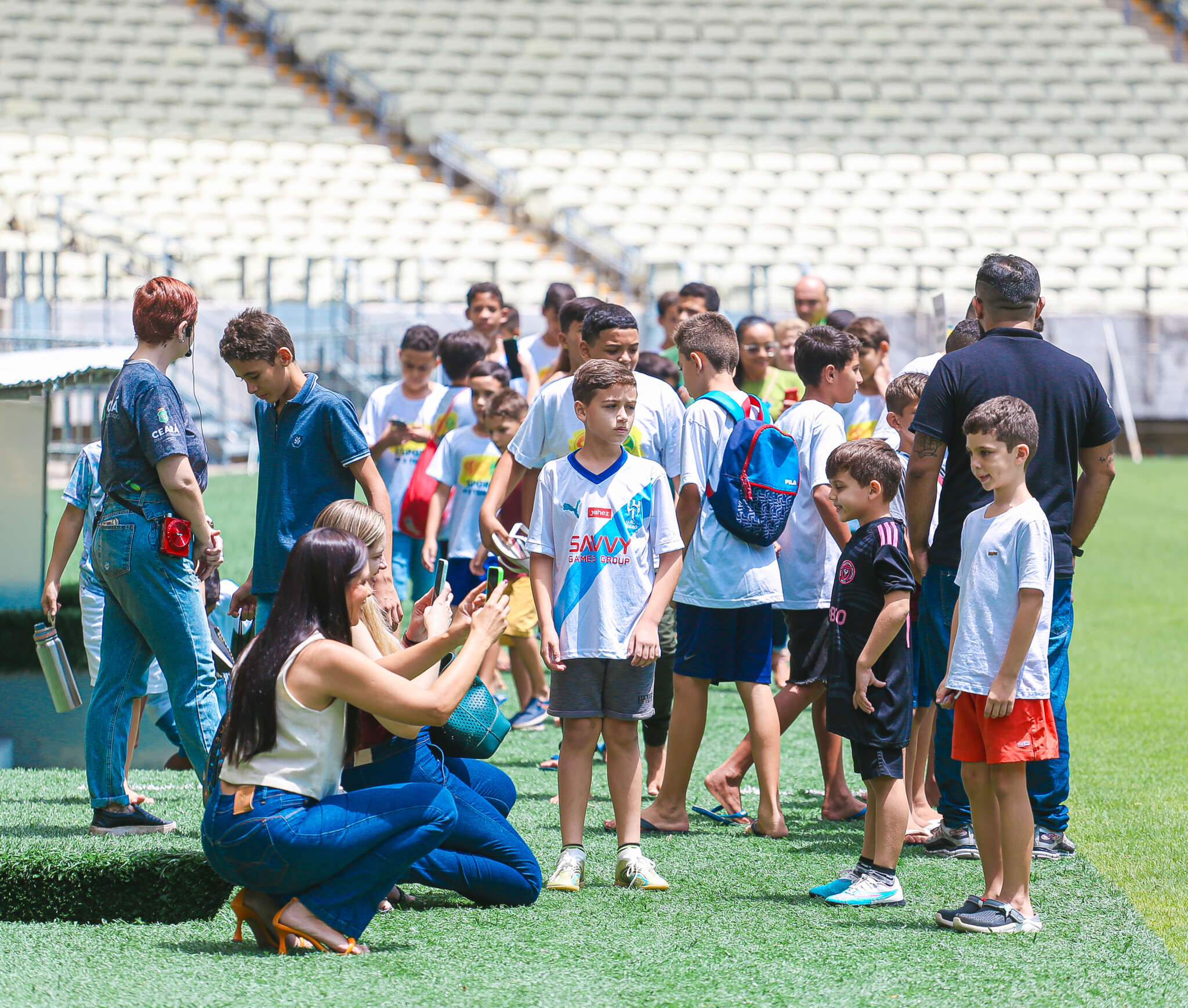 400 crianças do projeto Esporte em 3 Tempos participam do Dia das Crianças na Arena Castelão