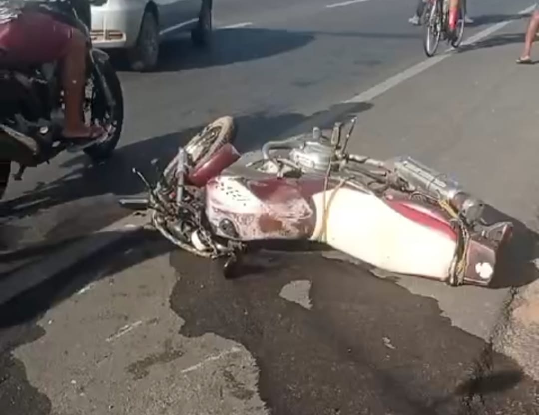 Acidente entre carro e moto deixa uma pessoa morta no bairro Muriti em Crato