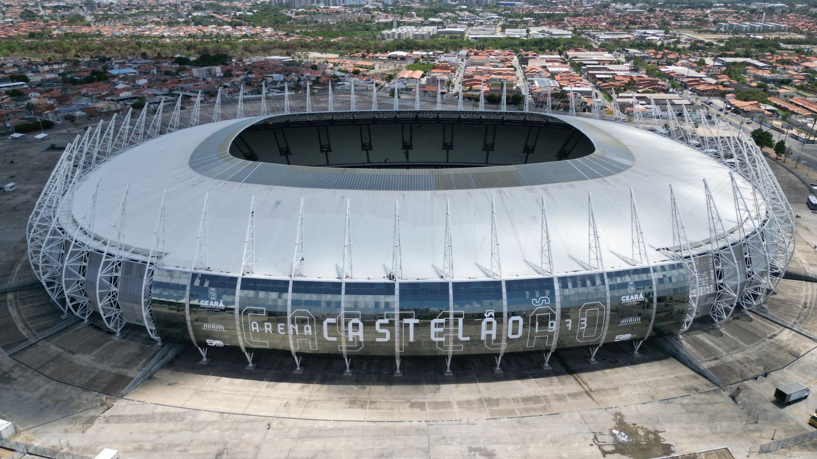 Governo do Ceará lança documentário que marca os 50 anos de histórias da Arena Castelão